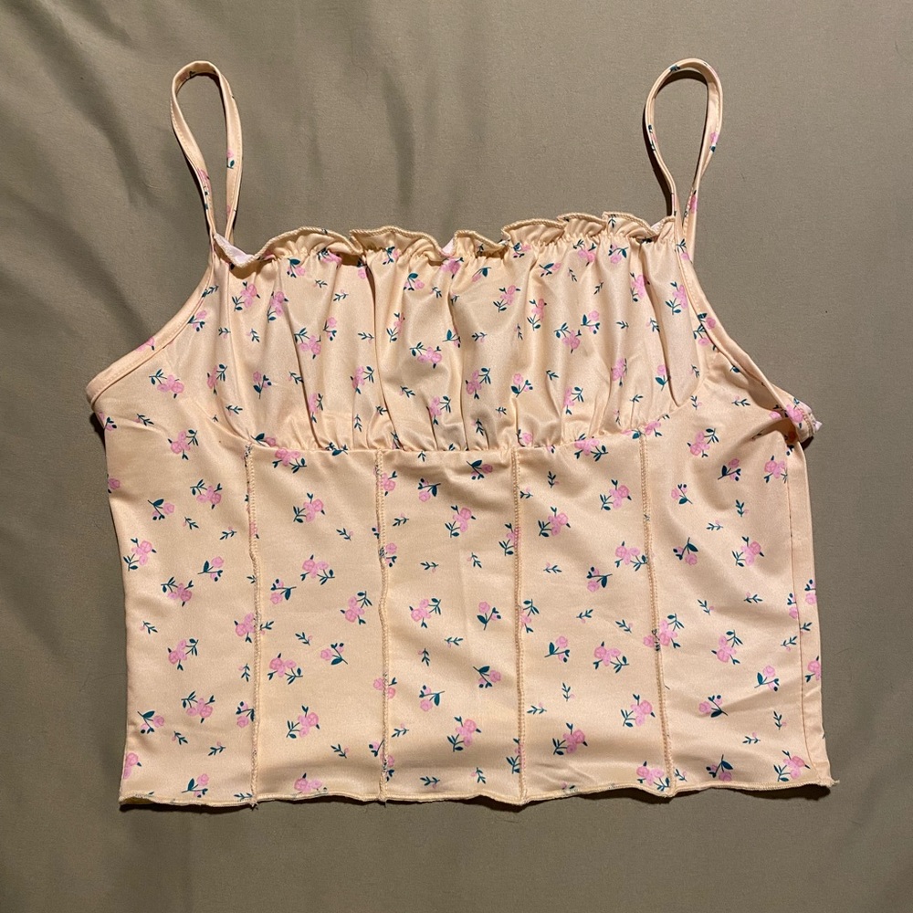 Yellow floral crop top. Size Large.